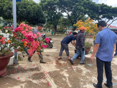 Trường Tiểu học và Trung học cơ sở Đông Thanh, Huyện Lâm Hà, Tỉnh Lâm Đồng Tích Cực Lao Động Dọn Dẹp Vệ Sinh, Chuẩn Bị Các Điều Kiện Để Khai Giảng Năm Học Mới