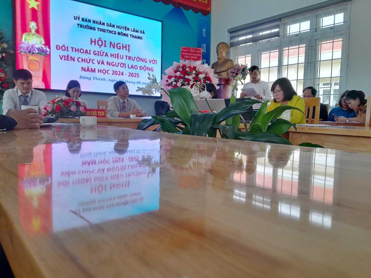 Hội nghị Viên chức và Người lao động năm học 2024-2025
